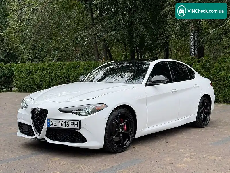 Alfa Romeo Giulia 2018, фото з оголошення 1 з 20, VIN ZARFAEDN2J7597628