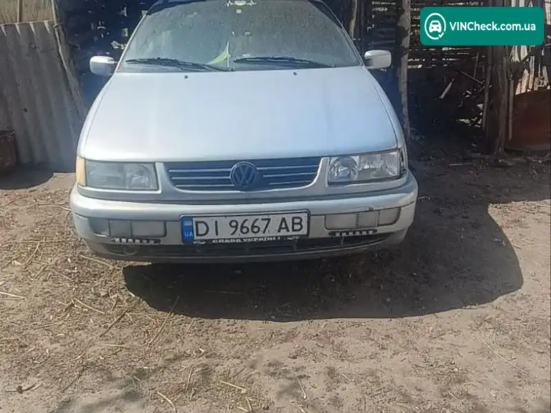 Volkswagen Passat 1993, фото з оголошення 1 з 9, VIN WVWZZZ3AZRE072922