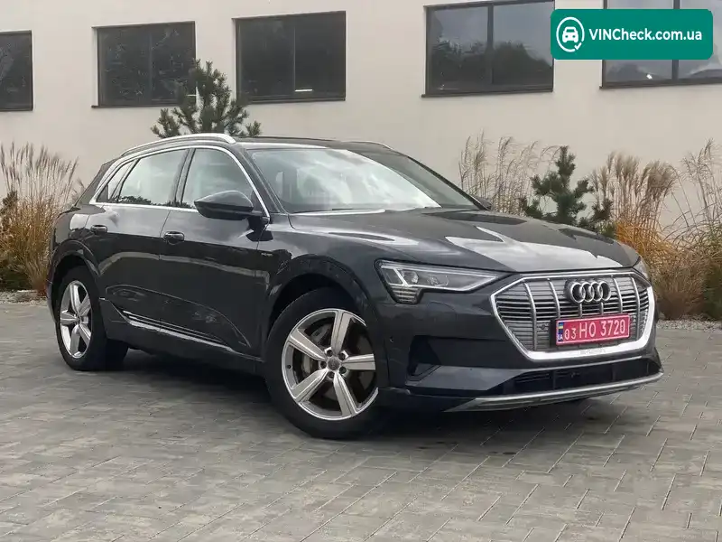 Audi e-tron 2020, фото з оголошення 2 з 21, VIN WAUZZZGE0LB039230