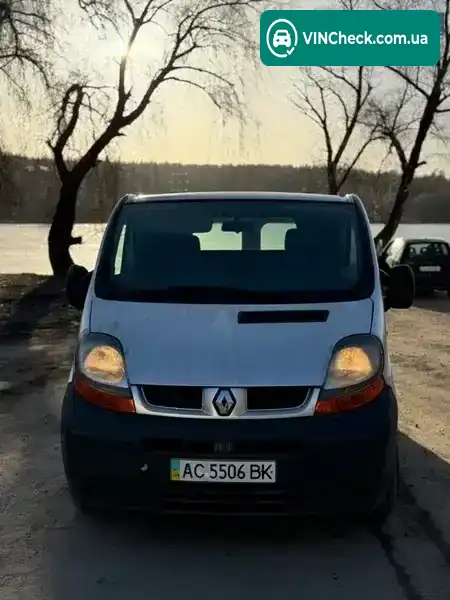 Renault Trafic 2006, фото з оголошення 2 з 10, VIN VF1FLACA66Y144763