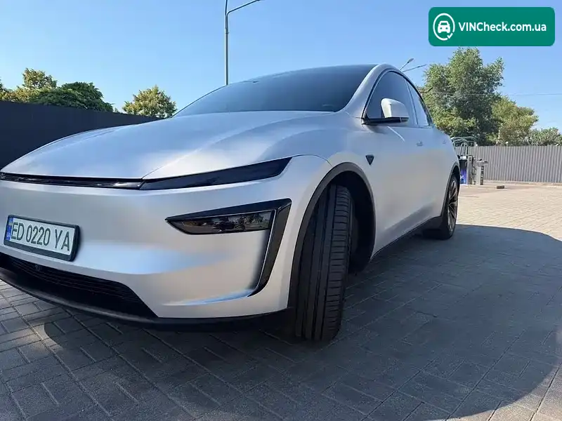Tesla Model Y 2025, фото з оголошення 2 з 20, VIN 7SAYGDEE5TA391226