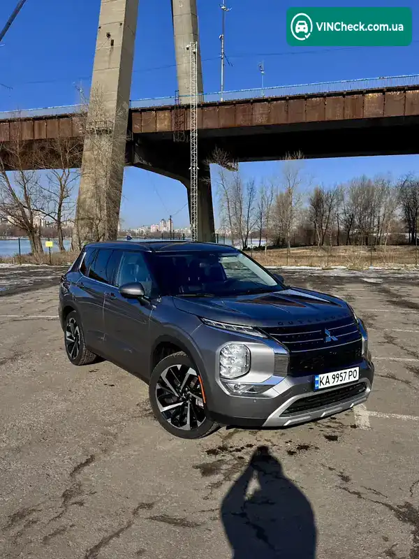 Mitsubishi Outlander 2021, фото з оголошення 2 з 20, VIN JA4J3UA82NZ031559
