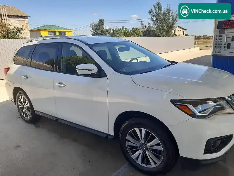 Nissan Pathfinder 2017, фото з оголошення 2 з 20, VIN 5N1DR2MN2JC603181