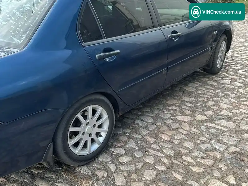Mitsubishi Lancer 2005, фото з оголошення 2 з 6, VIN JMBSNCS3A5U004098