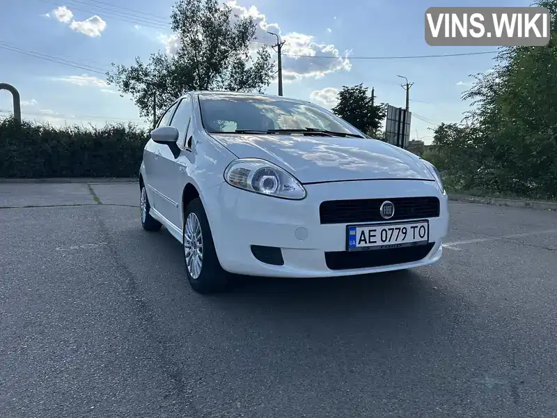 Fiat Punto 2010, фото з оголошення 2 з 21, VIN ZFA19900000701680