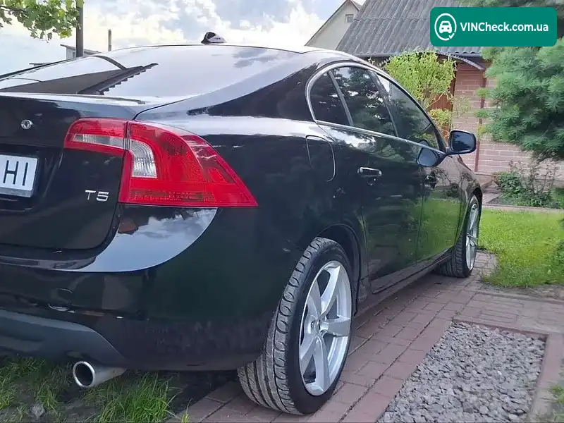 Volvo S60 2012, фото з оголошення 2 з 11, VIN YV1612FS4D2186951