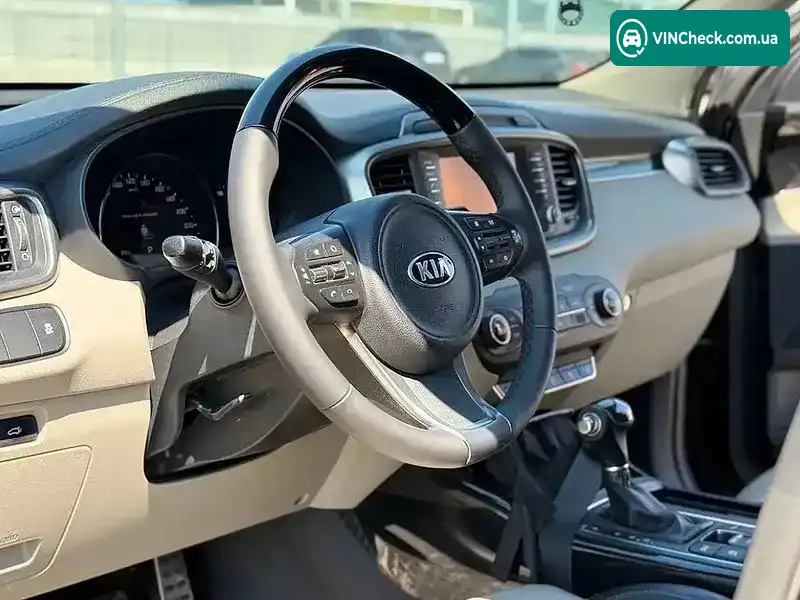 Kia Sorento 2016, фото з оголошення 2 з 17, VIN KNAPH81BDG5213880