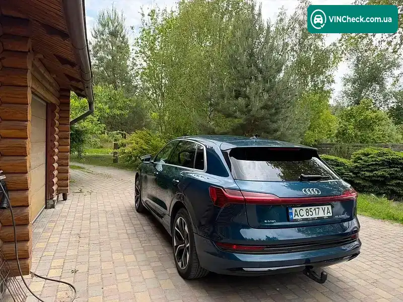 Audi e-tron 2021, фото з оголошення 2 з 21, VIN WAUZZZGE9MB040555