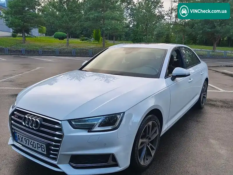 Audi A4 2019, фото з оголошення 2 з 20, VIN WAUGMAF44KA115343