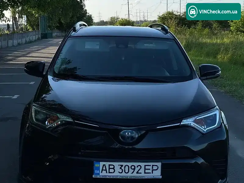 Toyota RAV4 2018, фото з оголошення 1 з 20, VIN JTMRJREV9JD230420