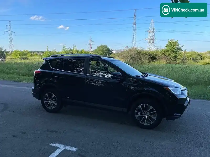 Toyota RAV4 2018, фото з оголошення 2 з 20, VIN JTMRJREV9JD230420