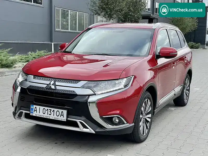 Mitsubishi Outlander 2018, фото з оголошення 2 з 20, VIN JA4AD3A39KZ014118