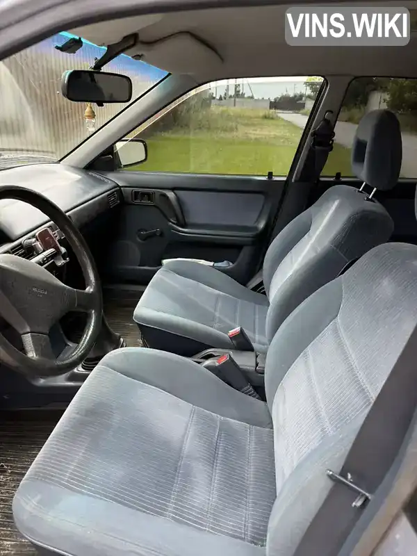 Mazda 323 1990, фото з оголошення 2 з 8, VIN JMZBG12B200241844