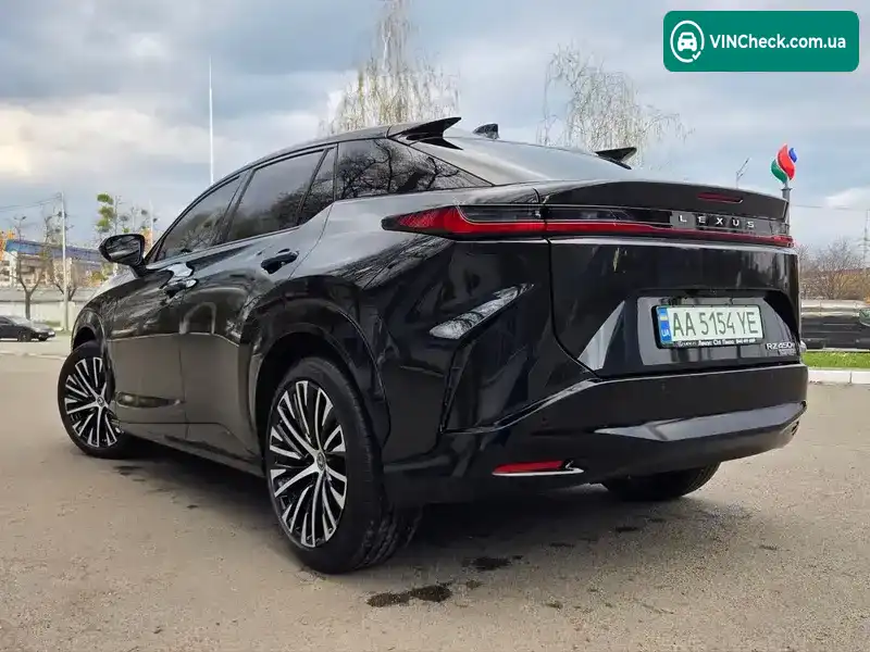Lexus RZ 2023, фото з оголошення 2 з 21, VIN JTJAAAAB5PA018566