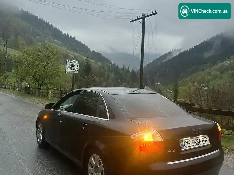 Audi A4 2002, фото з оголошення 2 з 10, VIN WAUZZZ8E33A114684