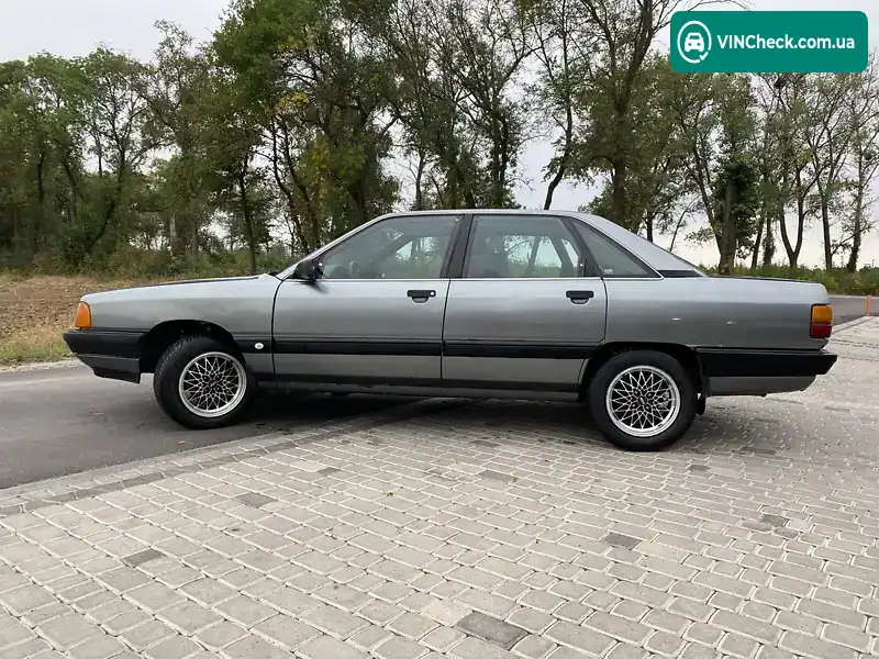 Audi 100 1988, фото з оголошення 2 з 6, VIN WAUZZZ44ZKN010729