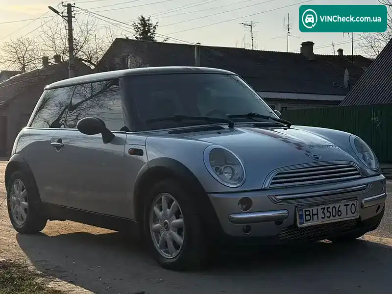 MINI Hatch 2002, фото з оголошення 2 з 20, VIN WMWRC31010TB81686