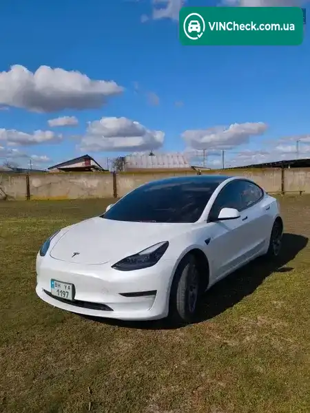Tesla Model 3 2023, фото з оголошення 2 з 21, VIN 5YJ3E1EA9PF557023