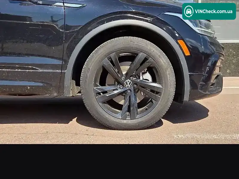 Volkswagen Tiguan 2022, фото з оголошення 2 з 20, VIN 3VVCB7AXXPM038789