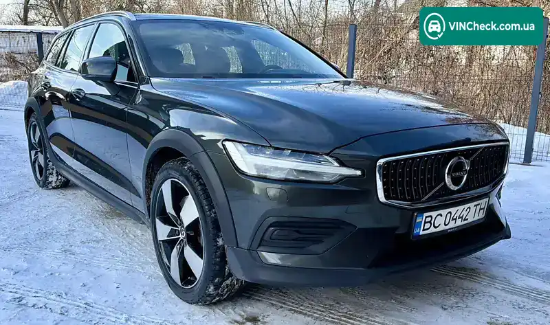 Volvo V60 2019, фото з оголошення 1 з 10, VIN YV1ZZA8VCK1002590