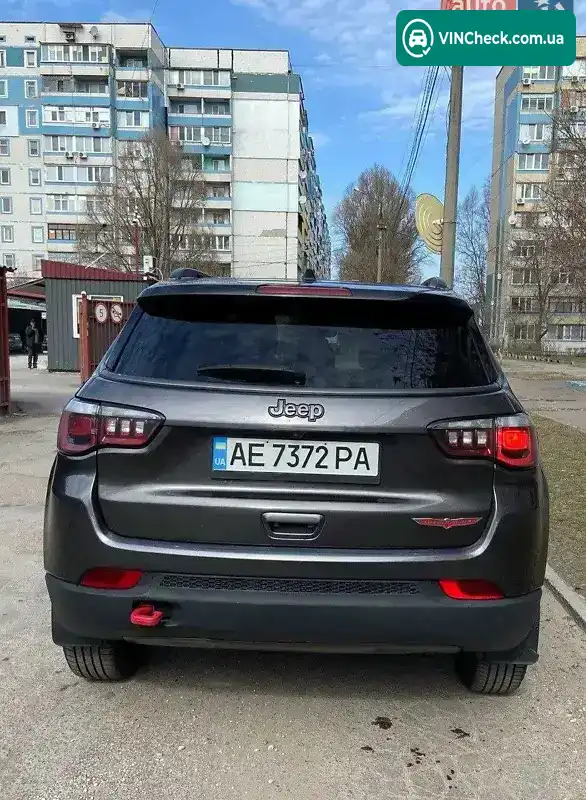 Jeep Compass 2018, фото з оголошення 2 з 12, VIN 3C4NJDDB5JT465528