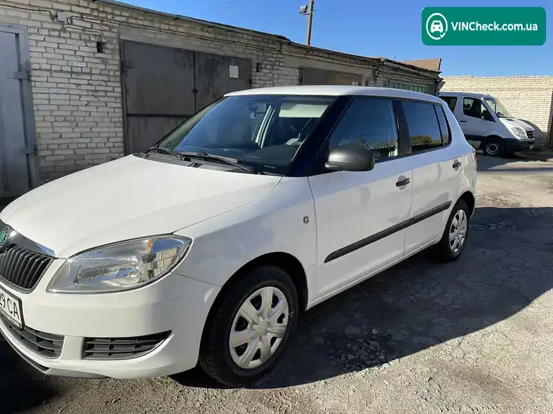 Skoda Fabia 2011, фото з оголошення 1 з 20, VIN TMBEA25JXB3102536