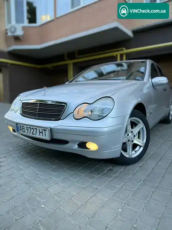 Mercedes-Benz C-Class 2003, фото з оголошення 2 з 10, VIN WDB2030461F481555