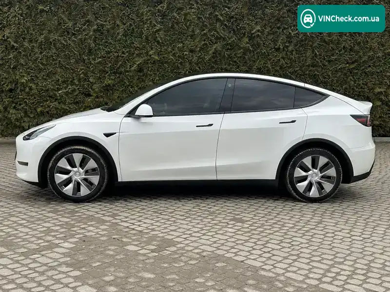 Tesla Model Y 2021, фото з оголошення 2 з 20, VIN 7SAYGDEE3NF321178