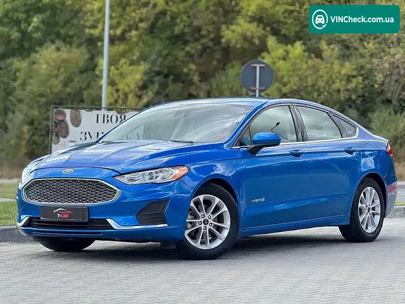 Ford Fusion 2018, фото з оголошення 2 з 20, VIN 3FA6P0LU3KR161956