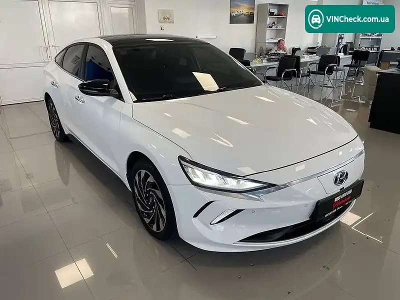 Hyundai Lafesta Ev 2020, фото з оголошення 1 з 20, VIN LBES6AXD6LW000993