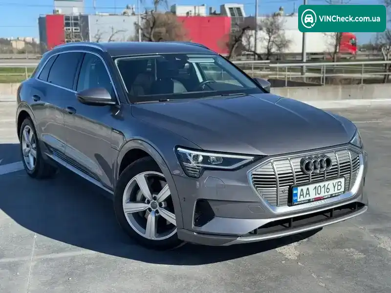 Audi e-tron 2020, фото з оголошення 2 з 16, VIN WAUZZZGE1LB026972