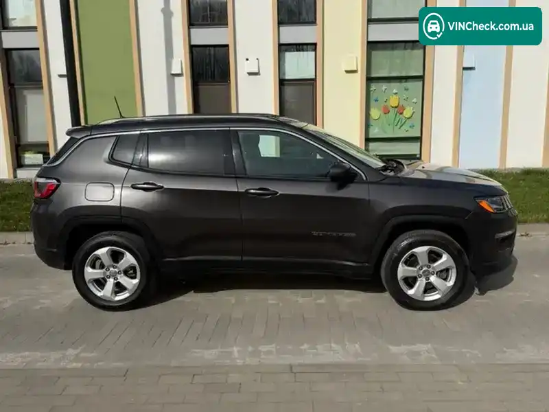 Jeep Compass 2019, фото з оголошення 1 з 18, VIN 3C4NJDB84KT776582