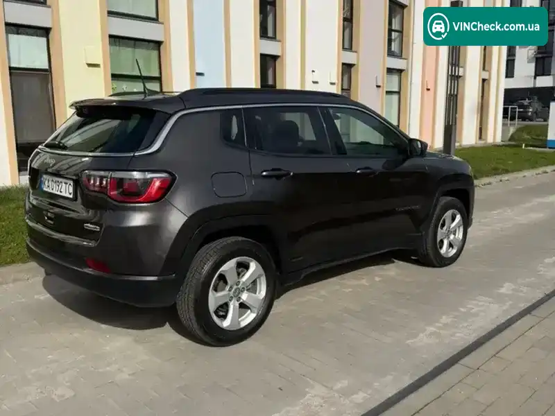 Jeep Compass 2019, фото з оголошення 2 з 18, VIN 3C4NJDB84KT776582
