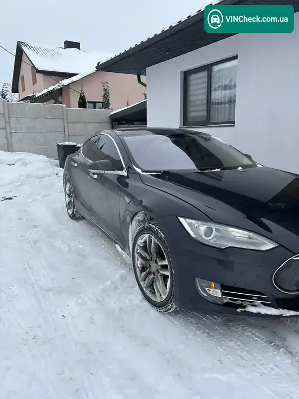 Tesla Model S 2014, фото з оголошення 2 з 10, VIN 5YJSA1H18EFP43684