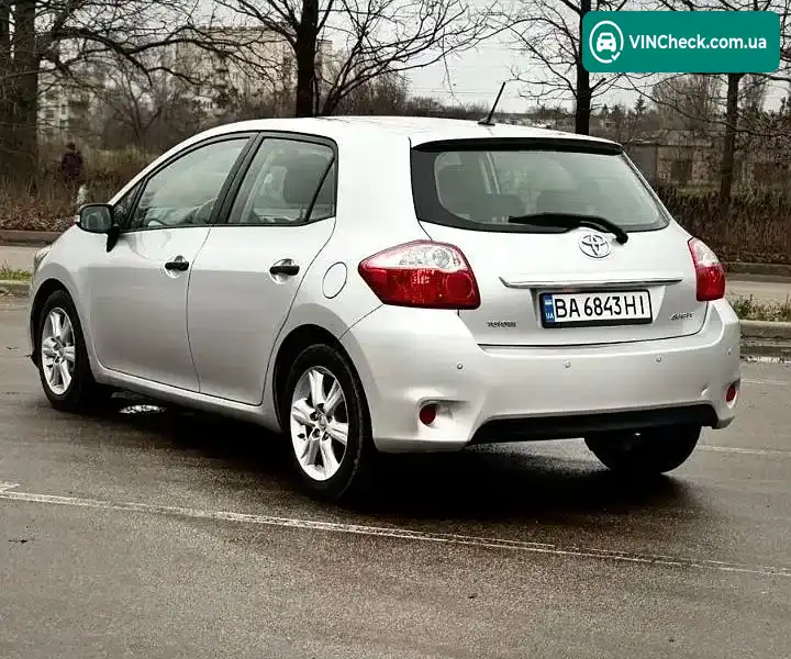 Toyota Auris 2011, фото з оголошення 2 з 9, VIN NMTKT58EX0R031524