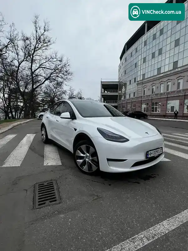 Tesla Model Y 2020, фото з оголошення 1 з 8, VIN 5YJYGDEEXLF044829