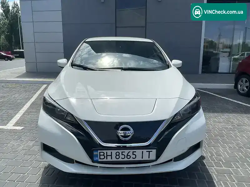 Nissan Leaf 2018, фото з оголошення 1 з 20, VIN 1N4AZ1CP1JC315212