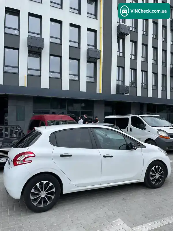 Peugeot 208 2013, фото з оголошення 2 з 8, VIN VF3CR8HR0DT080693