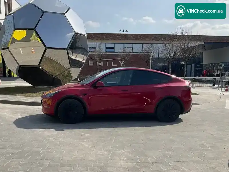 Tesla Model Y 2023, фото з оголошення 1 з 18, VIN 7SAYGAEE1PF776449