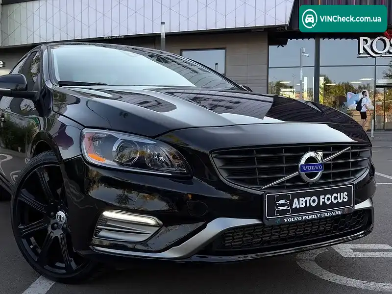Volvo S60 2017, фото з оголошення 2 з 20, VIN YV126MFL3H2437131