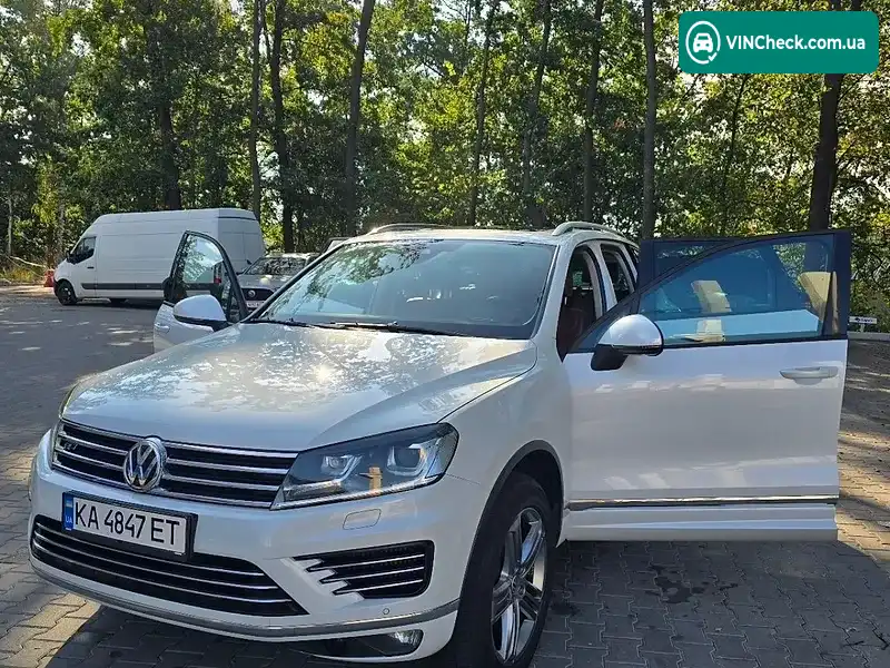 Volkswagen Touareg 2015, фото з оголошення 2 з 20, VIN WVGZZZ7PZGD010807