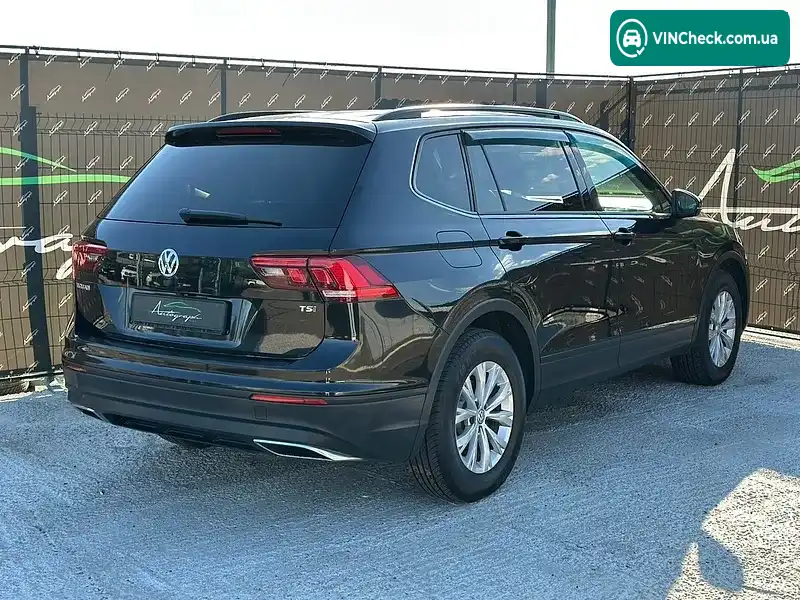 Volkswagen Tiguan 2017, фото з оголошення 2 з 20, VIN 3VV1B7AX0JM084811