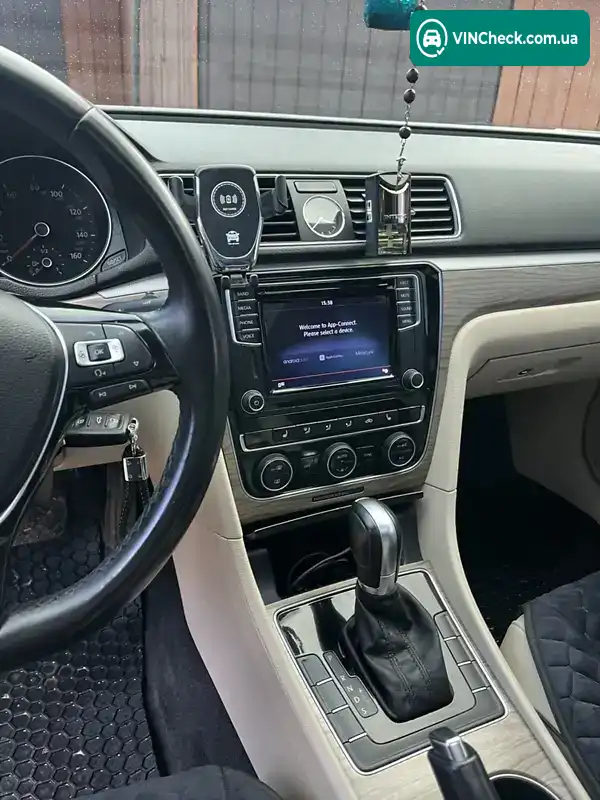 Volkswagen Passat 2016, фото з оголошення 2 з 17, VIN 1VWBS7A36GC047060