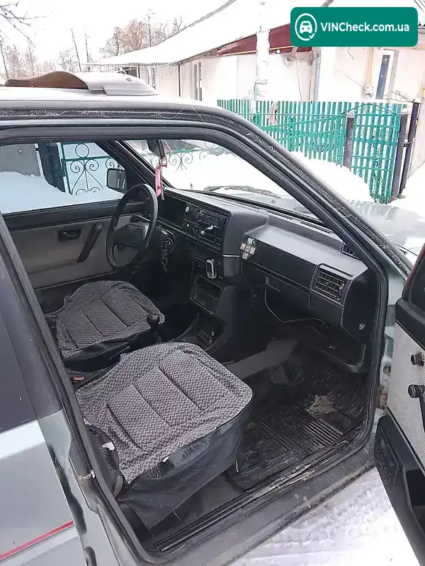 Volkswagen Jetta 1989, фото з оголошення 2 з 8, VIN WVWZZZ1GZKW643449