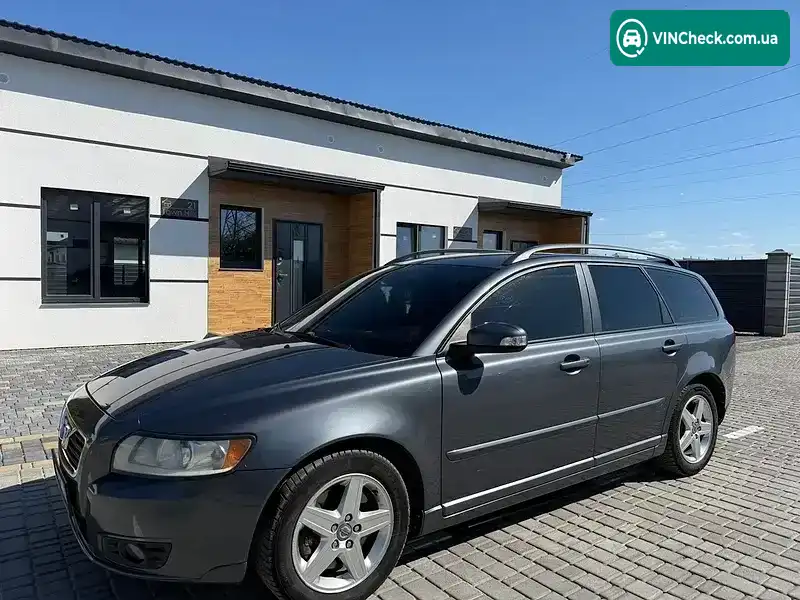 Volvo V50 2008, фото з оголошення 2 з 21, VIN YV1MW755B92472699