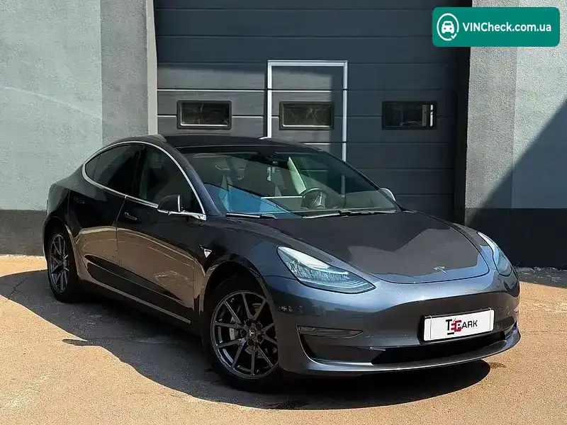 Tesla Model 3 2018, фото з оголошення 2 з 20, VIN 5YJ3E1EA9JF025696