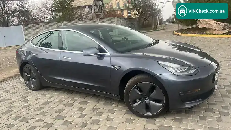Tesla Model 3 2020, фото з оголошення 2 з 8, VIN 5YJ3E1EA5LF705193