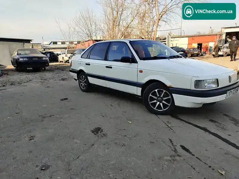 Volkswagen Passat 1992, фото з оголошення 2 з 9, VIN WVWZZZ31ZNE396840