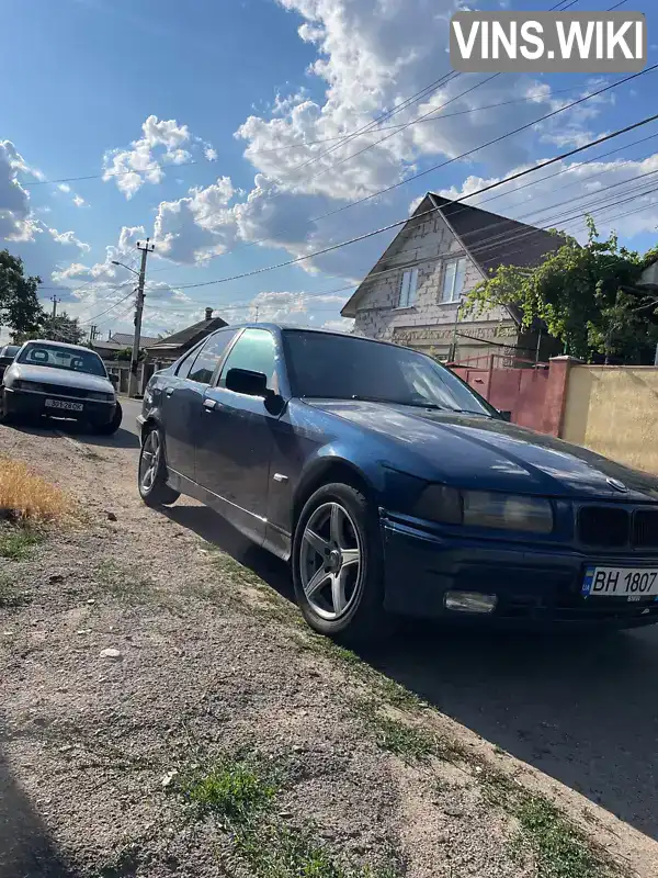 BMW 3 Series 1992, фото з оголошення 1 з 5, VIN WBACA31070FB39775
