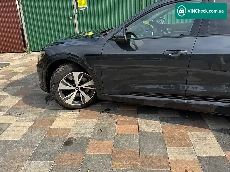 Audi Q8 e-tron 2023, фото з оголошення 2 з 20, VIN WA15AAGE8RB038548